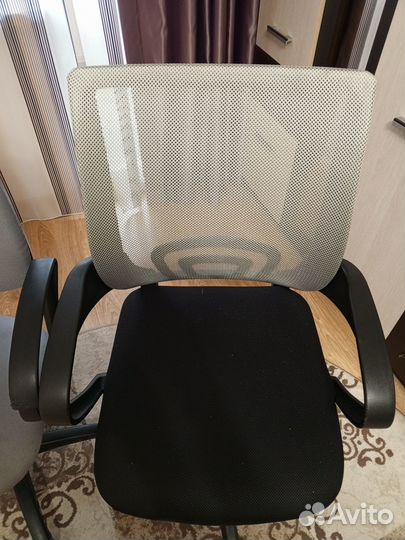 Продаю два компьютерных кресла