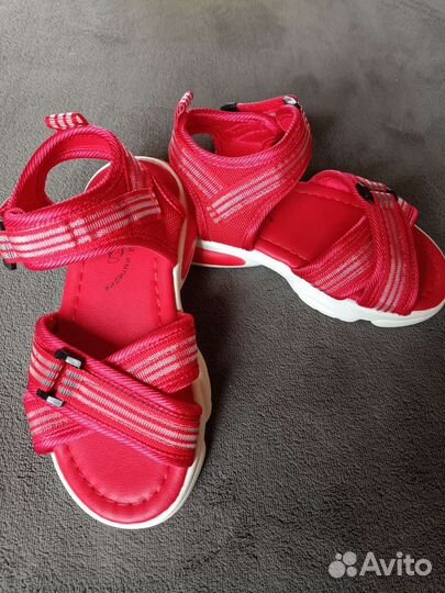 Сандали для девочки