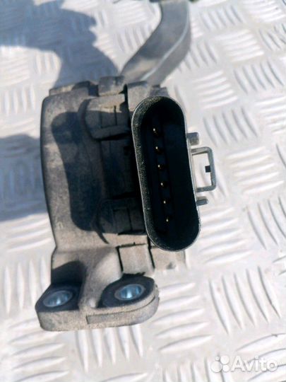 Педаль газа Форд Фьюжен