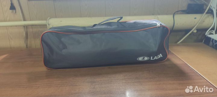 Набор автомобилиста LADA+ домкрат с ключом