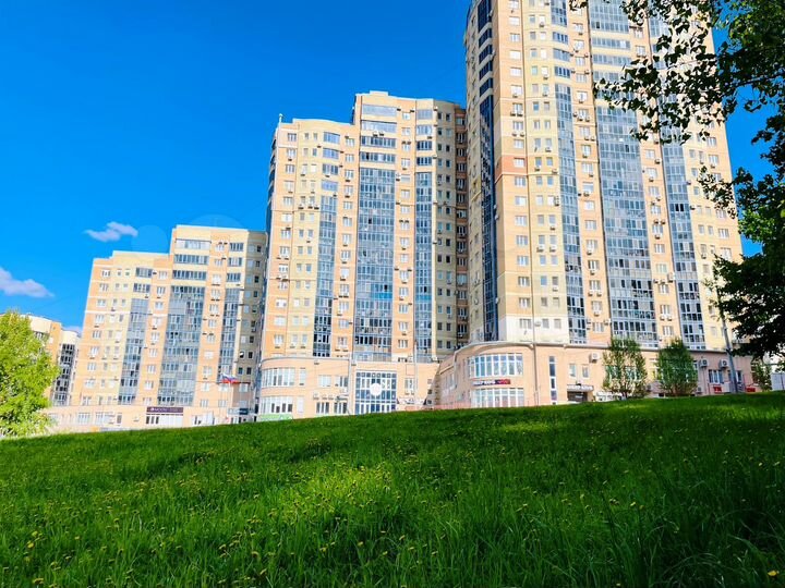 2-к. квартира, 67,2 м², 3/14 эт.