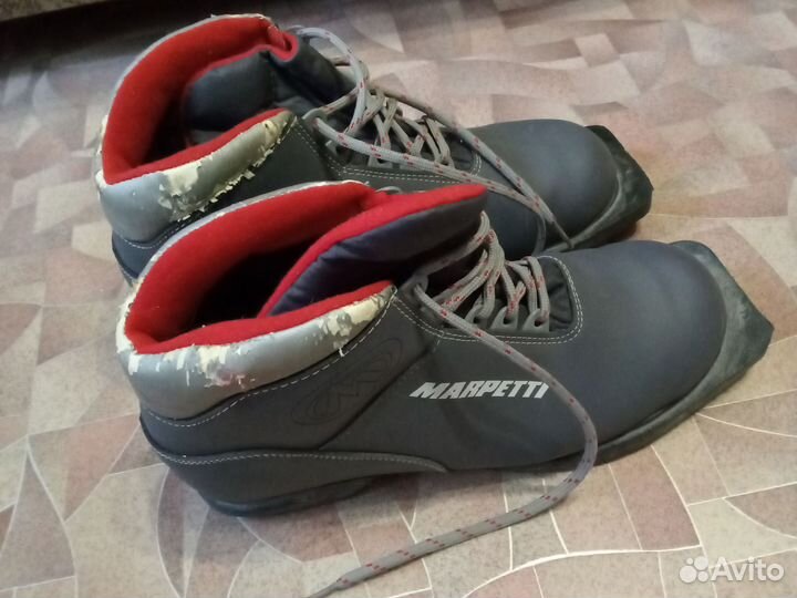 Лыжные ботинки