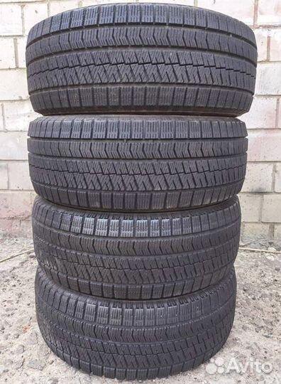Bridgestone Blizzak VRX2 205/55 R16 97H