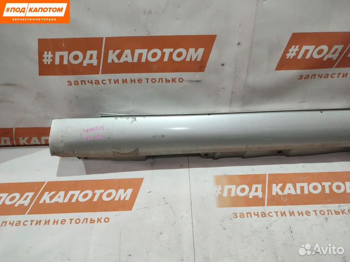 Накладка на порог правая Toyota Avensis 2 (T250)