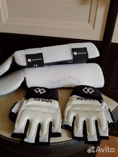 Перчатки и защита на ноги