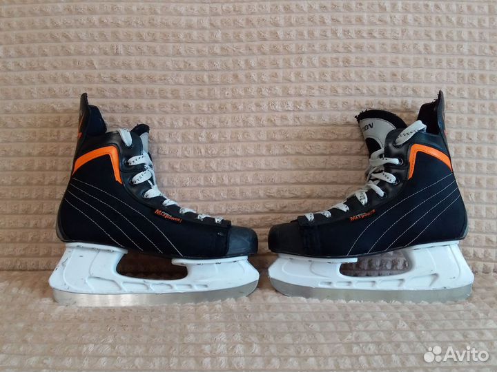 Коньки хоккейные action