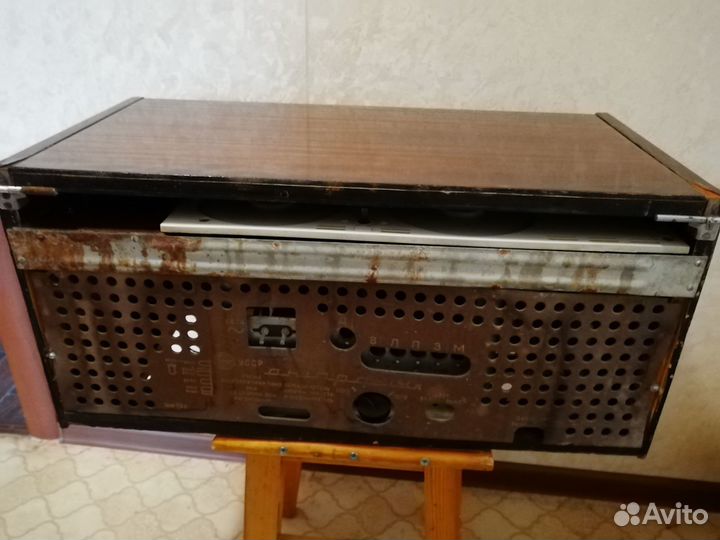 Катушечный магнитофон