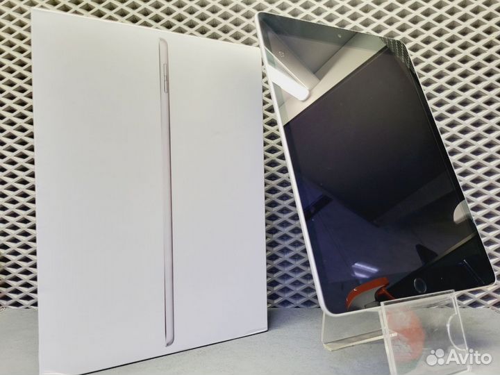 Apple iPad 10.2 64GB Wi-Fi Silver (MK2L3LL/A)(20)