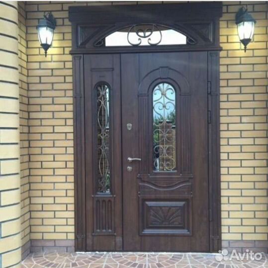 Входные двери парадные в дом