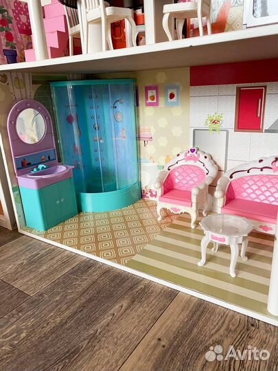 Огромный кукольный дом с лифтом, гаражом с машиной