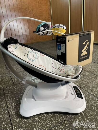 Детские электронные качели 4moms