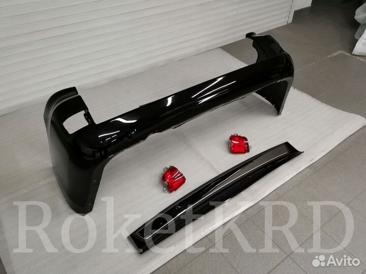 Бампер задний Toyota Land Cruiser 200 2016+