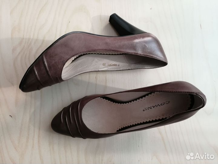 Туфли 39 р. новые