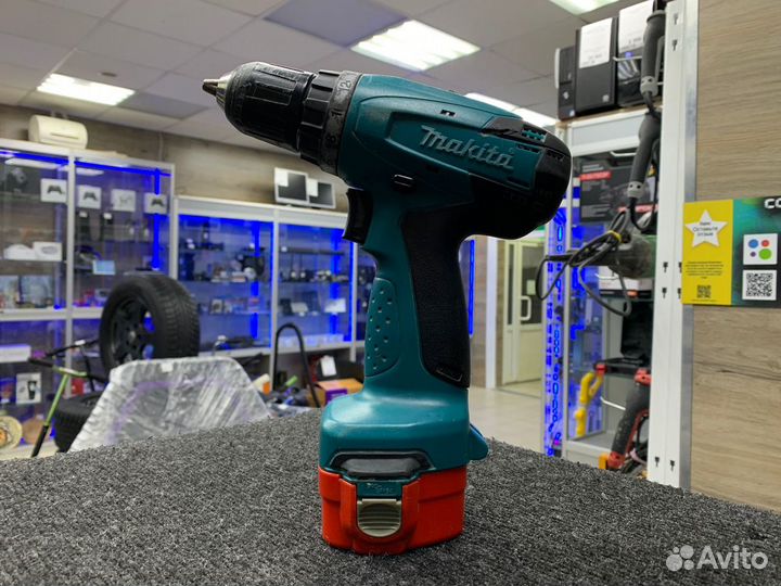 Шуруповерт Makita 6271d