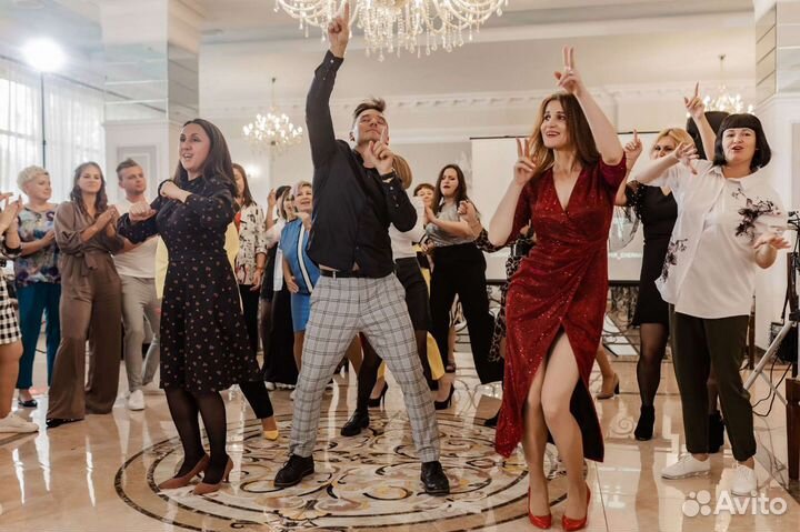 Ведущая праздников