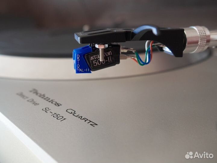 Проигрыватель винила Technics SL-1501