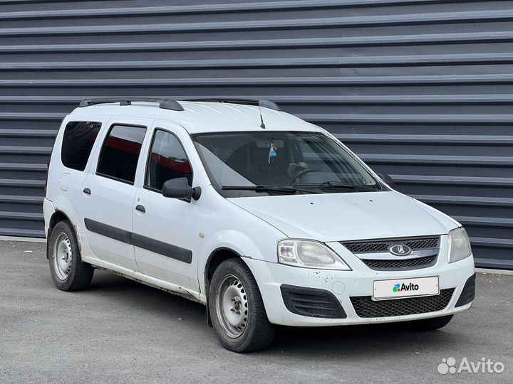 LADA Largus 1.6 МТ, 2013, битый, 200 000 км