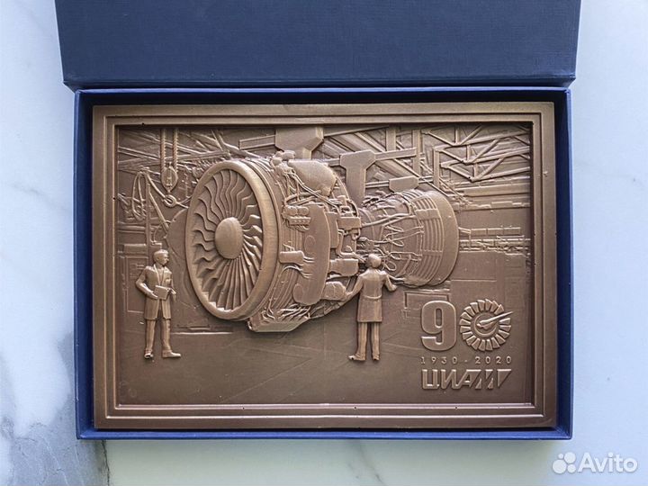 Корпоративные подарки и сувениры