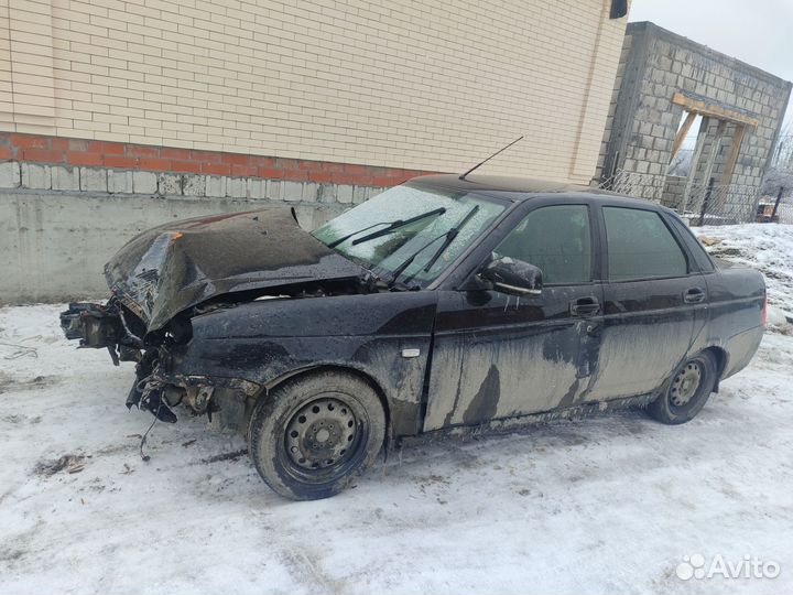 LADA Priora 1.6 МТ, 2011, битый, 174 000 км