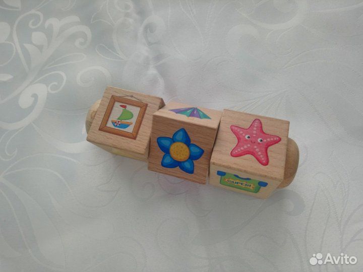 Деревянные развивающие кубики на оси