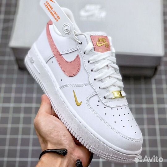 Nike Air Force 1 Pink