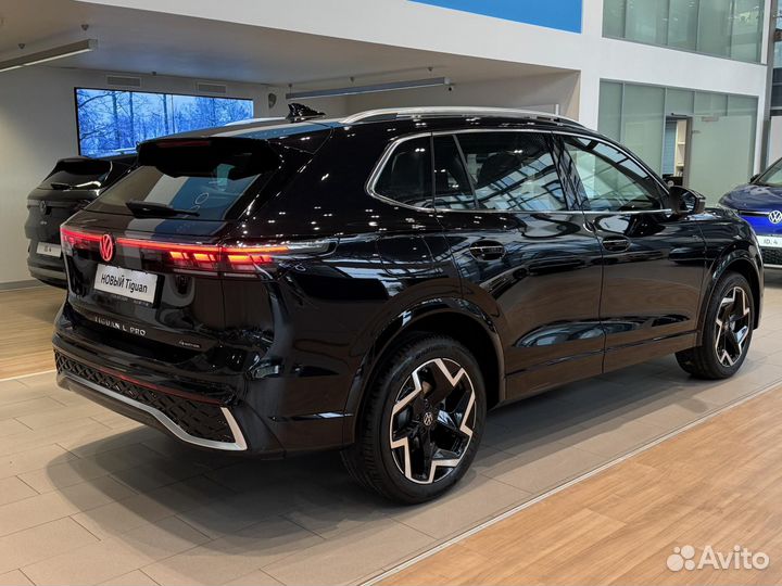 Volkswagen Tiguan L 2.0 AMT, 2024