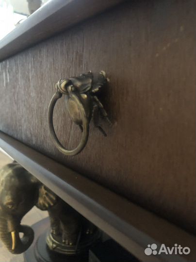 Тумба под телевизор массив