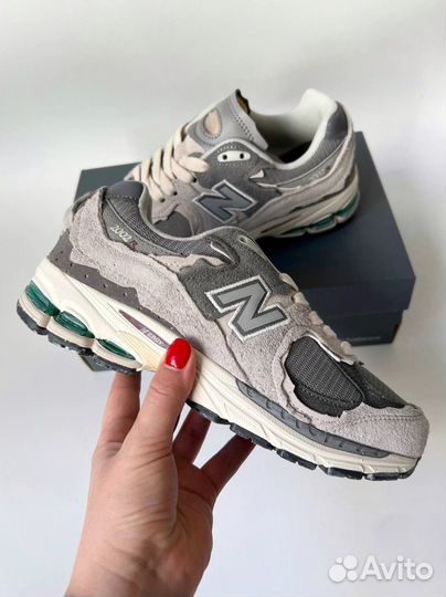 New balance 2002r protection pack