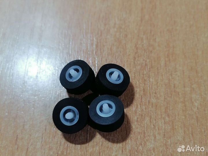 4 ролика на техникс