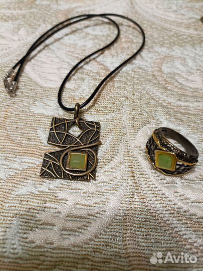 Серьги с нефритом серебро