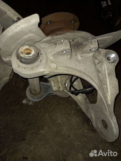 Задние поворотные кулаки BMW X5 E70