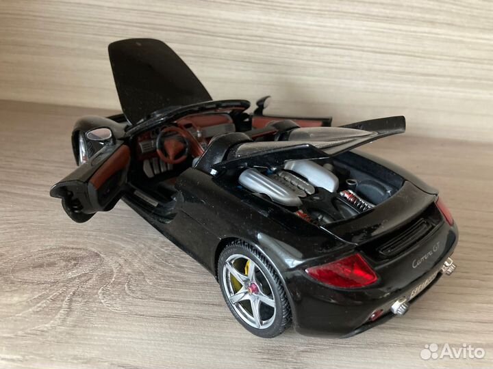 Porsche carrera gt 1/18