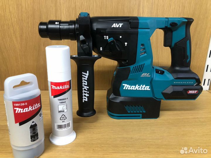 Аккумуляторный перфоратор XGT Makita HR004GZ Новый