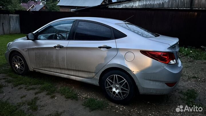 Hyundai Solaris 1.4 AT, 2012, 243 000 км