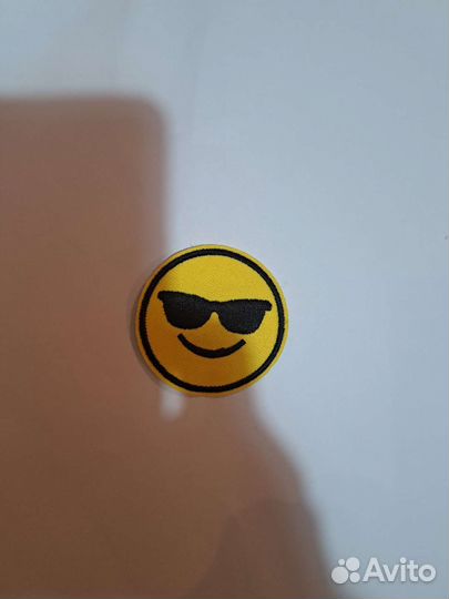 Смайлик нашивка липучка