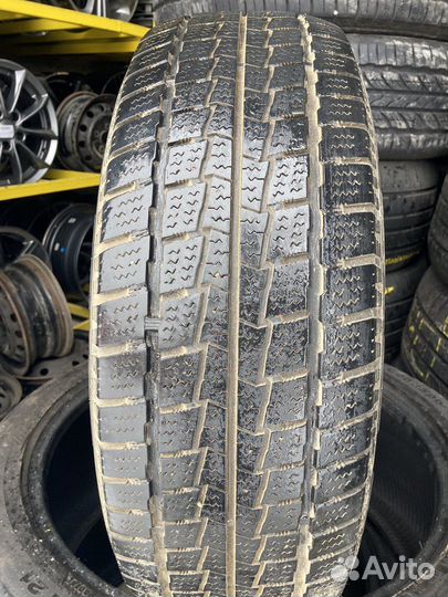 Hankook Winter RW06 215/60 R17C