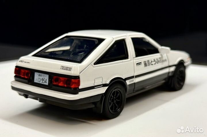 Модель Toyota Sprinter Trueno AE86 1:24