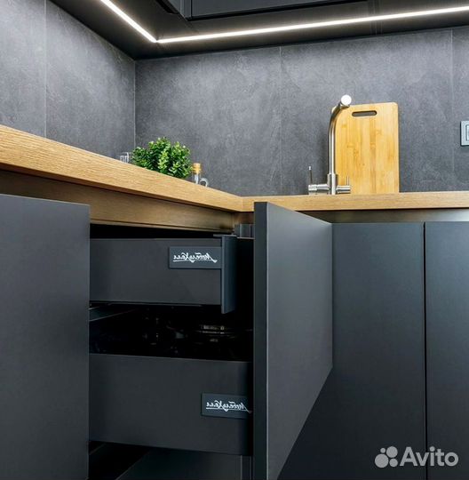 Кухонный гарнитур угловой в потолок на заказ