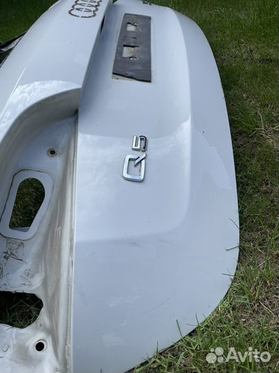 Крышка багажника Ауди Ку5 2011 год