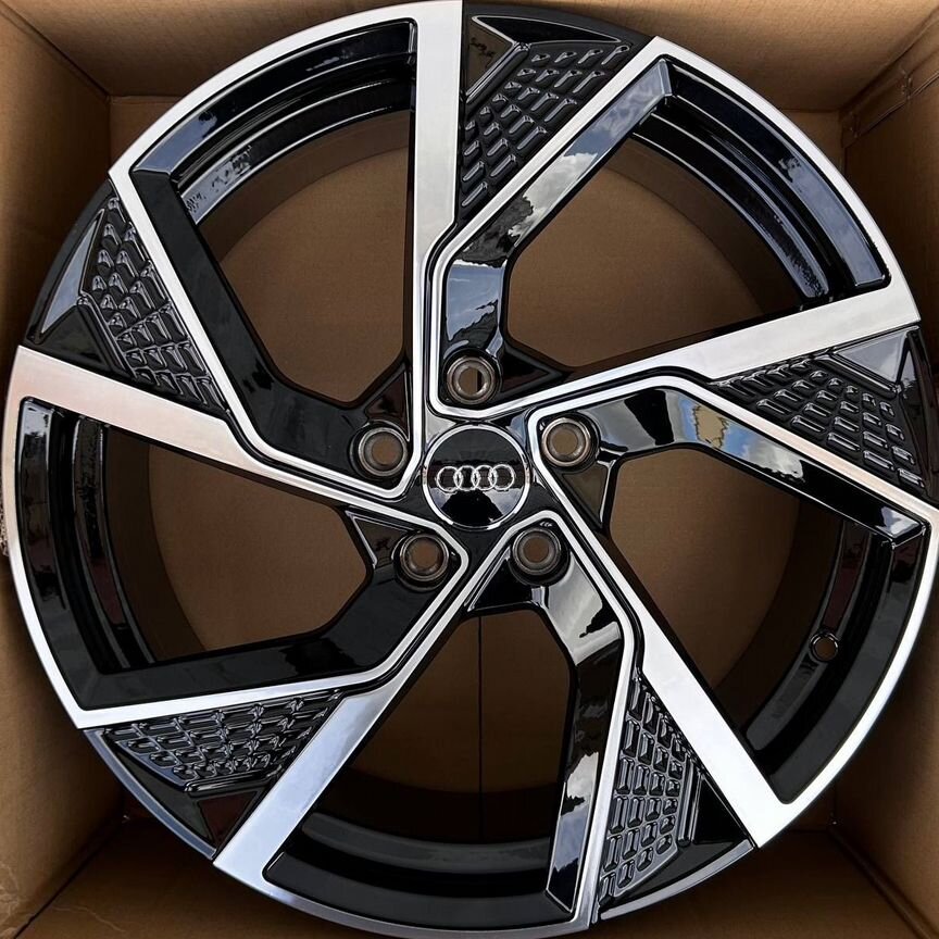 Литые диски Audi 8×R18 5×112