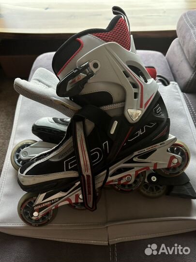 Роликовые коньки