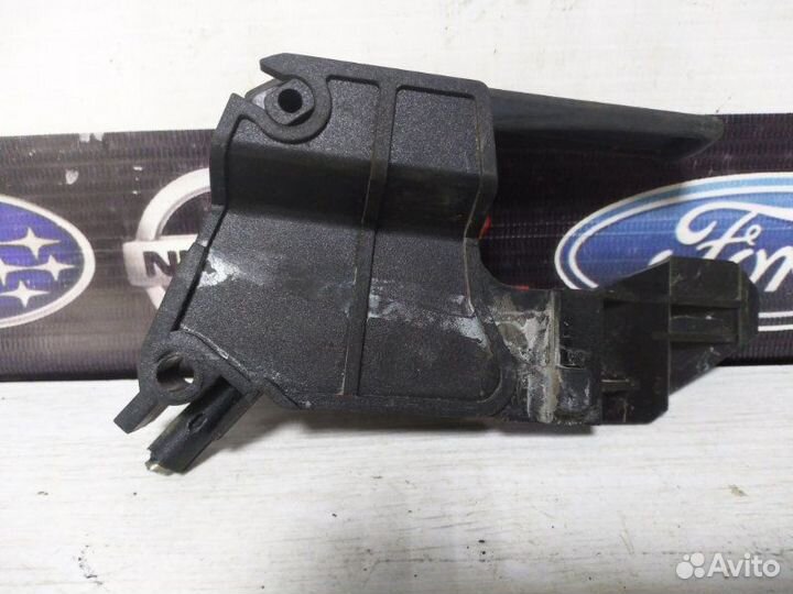 Ручка открывания капота Peugeot 308 2009