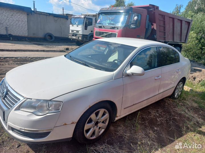 Volkswagen Passat 2.0 AT, 2005, битый, 270 000 км