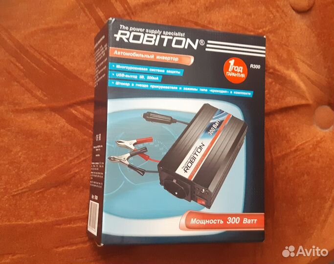 Автомобильный инвертор Robiton 300 ватт 12/220