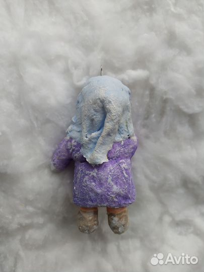 Ватная елочная игрушка девочка с бубликом