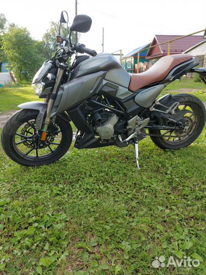 Regulmoto alien monster