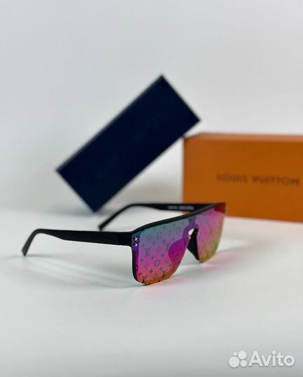 Солнцезащитные очки louis vuitton