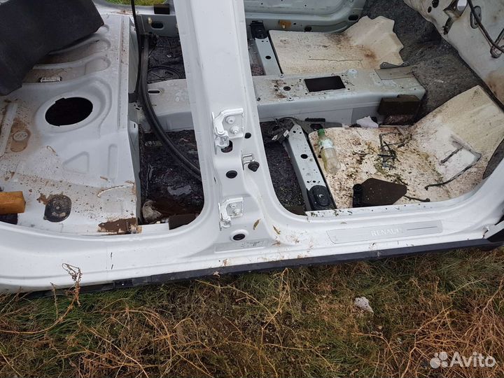 Порог правый Renault Sandero Stepway 2 2020