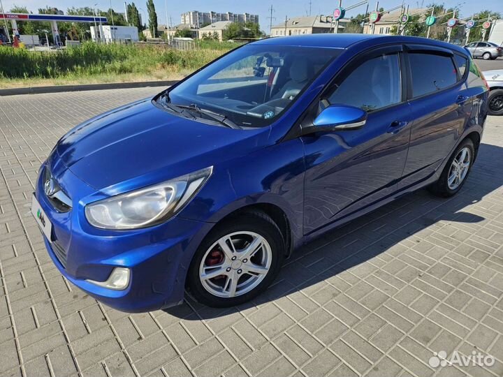 Hyundai Solaris 1.4 AT, 2011, 214 000 км