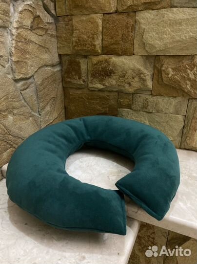Подушки под голову новые